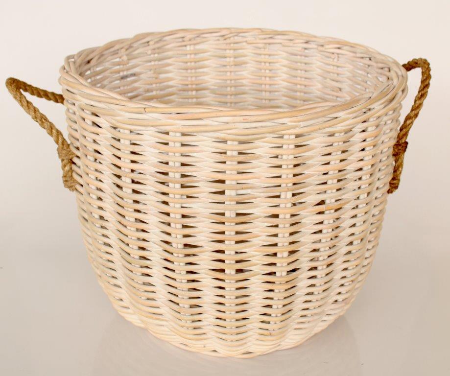 Extra Large Rattan Basket With Rope Handle Detail